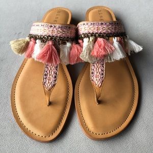 Hinge ~ Barbo Sandal ~ Women’s Size 9.5